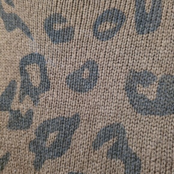 Wooden Ships Leopard Print Sweater Size Medium Brown Black Pullover Boxy Loose - Picture 8 of 10